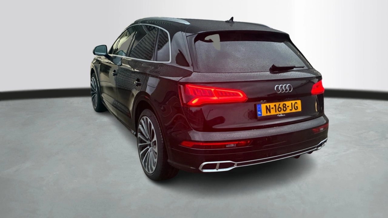 Audi Q5 55 TFSI e Quattro Competition / 05-2026 VERWACHT / B&O / Head-Up Display / Pano