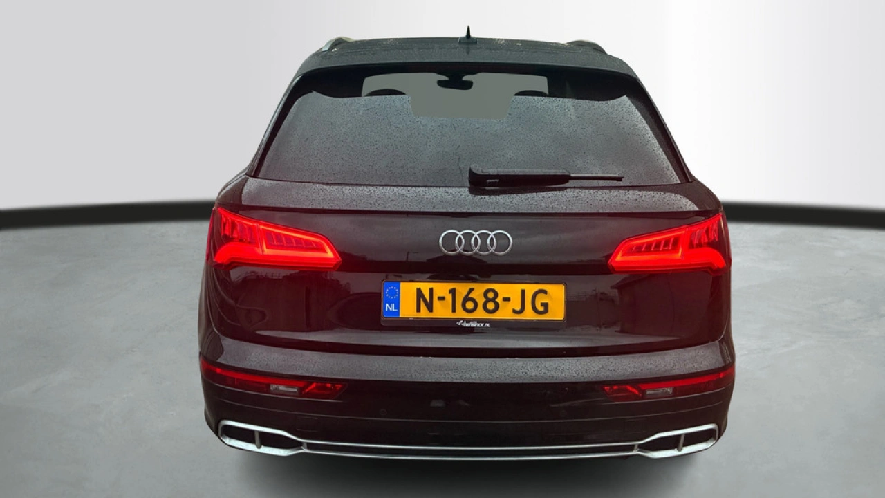 Audi Q5 55 TFSI e Quattro Competition / 05-2026 VERWACHT / B&O / Head-Up Display / Pano