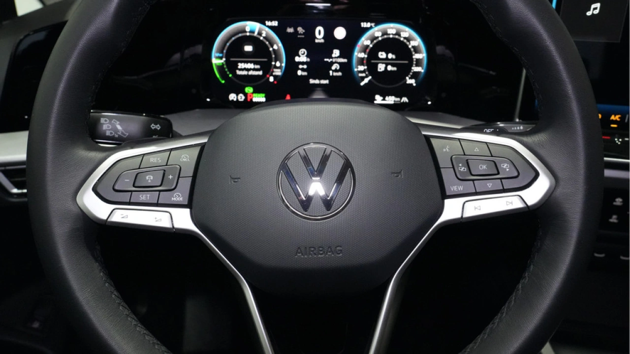 Volkswagen Golf 1.5 eHybrid 204pk Life Edition