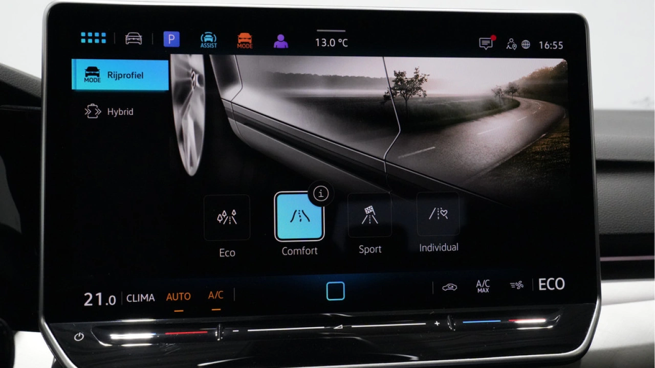 Volkswagen Golf 1.5 eHybrid 204pk Life Edition