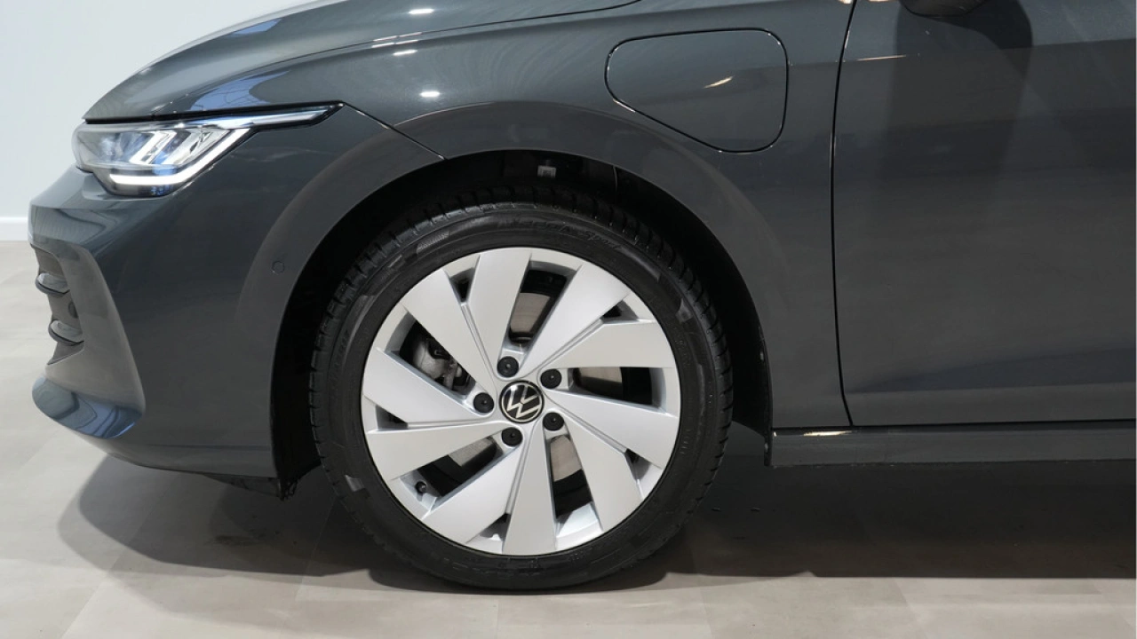 Volkswagen Golf 1.5 eHybrid 204pk Life Edition