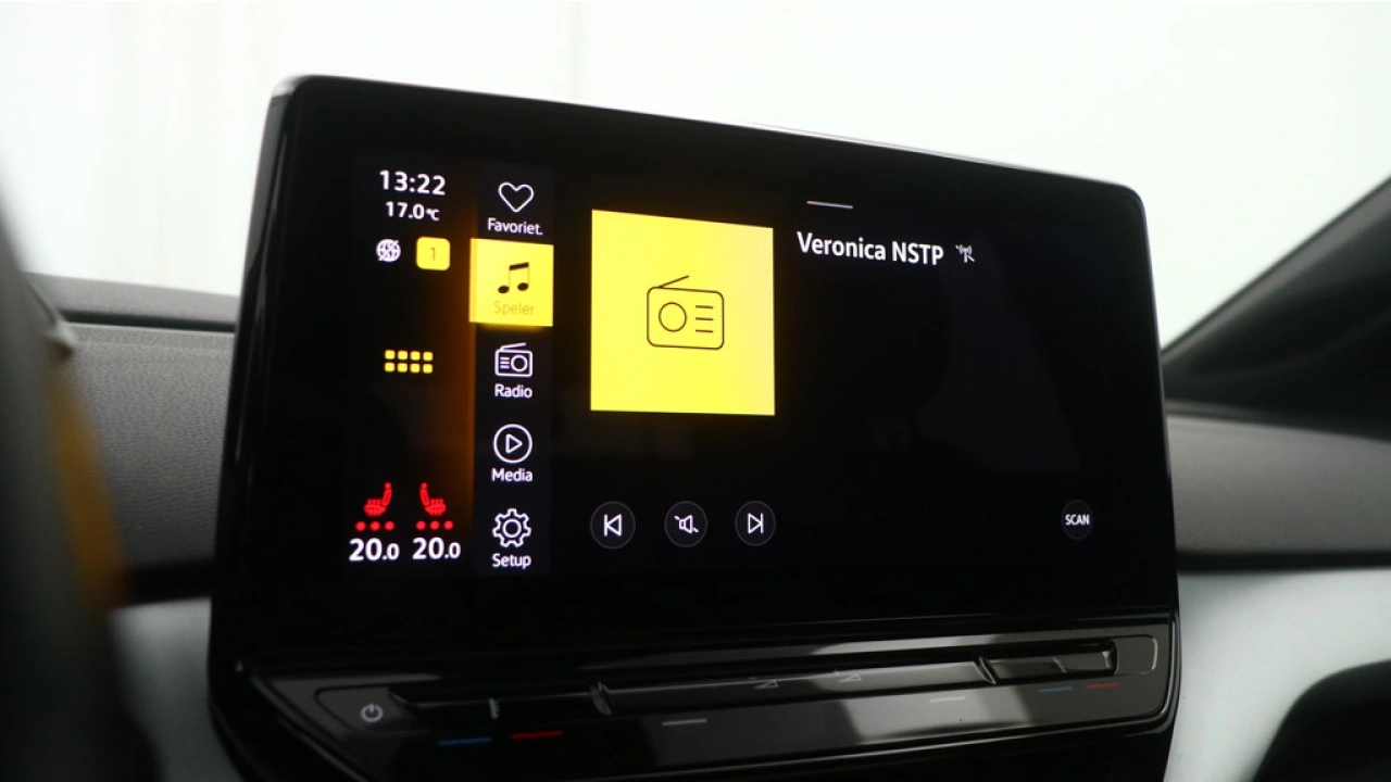 Volkswagen ID.4 Pure 52 kWh 170pk SOH 90% Panoramadak Warmtepomp Matrix