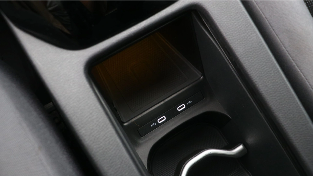 Volkswagen ID.4 Pure 52 kWh 170pk SOH 90% Panoramadak Warmtepomp Matrix