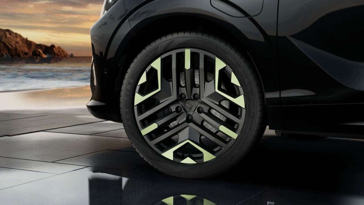 CUPRA Terramar 1.5 TSI e-Hybrid 272 6DSG VZ Tribe Edition