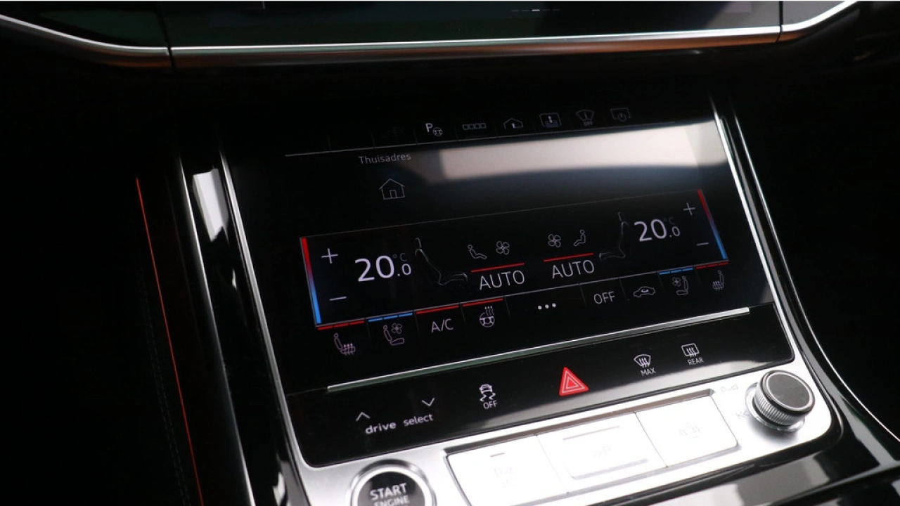 Audi A8 60 TFSI e Quattro 462pk / Achteras besturing / Massagestoelen