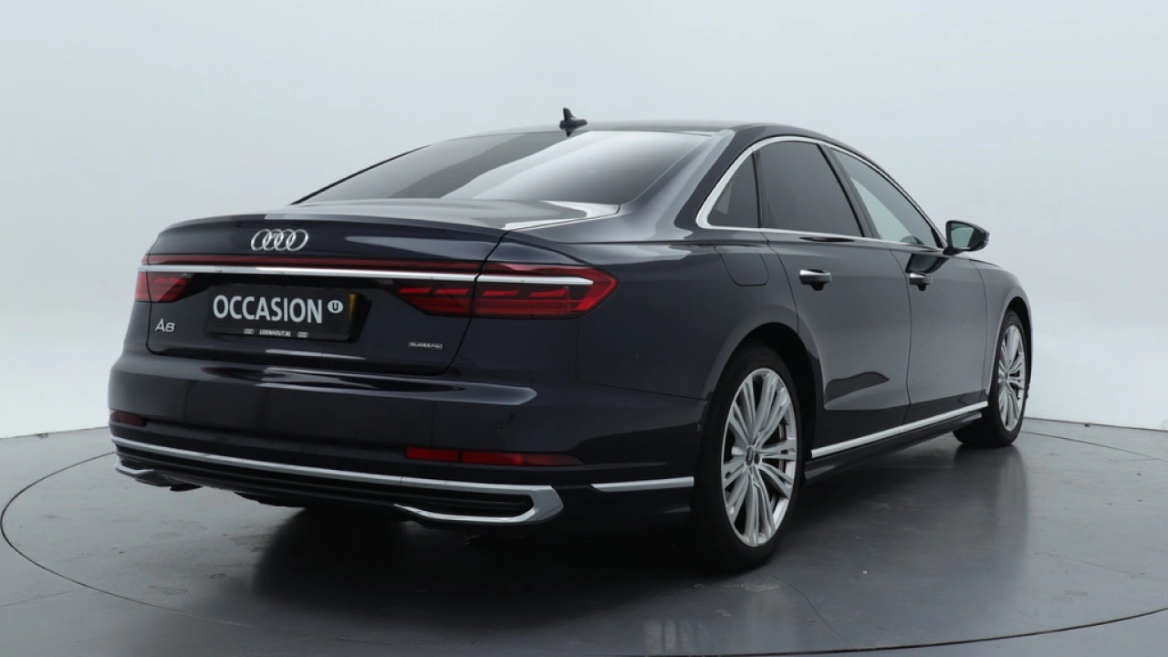 Audi A8 60 TFSI e Quattro 462pk / Achteras besturing / Massagestoelen