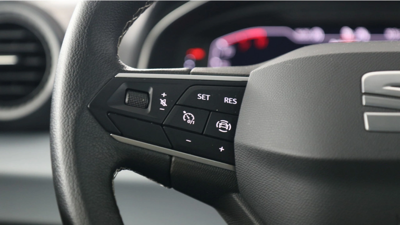 SEAT Arona 1.0 TSI 95pk Style Business Intense