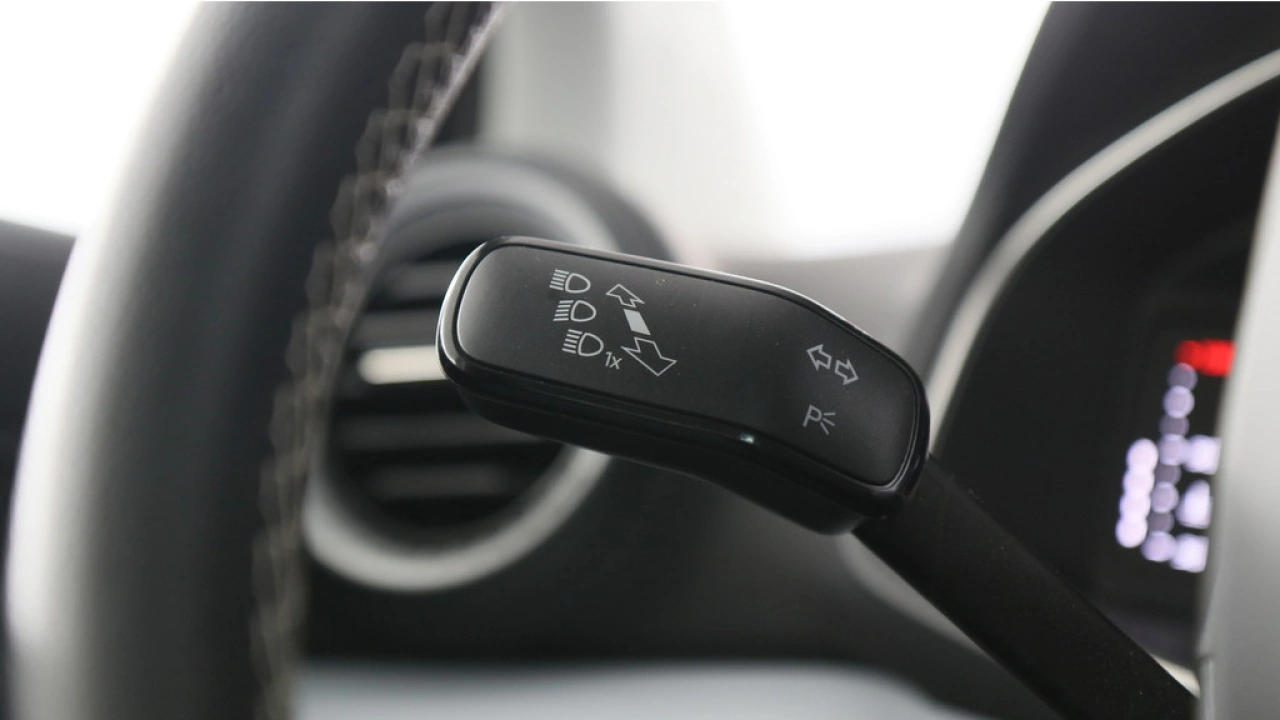 SEAT Arona 1.0 TSI 95pk Style Business Intense