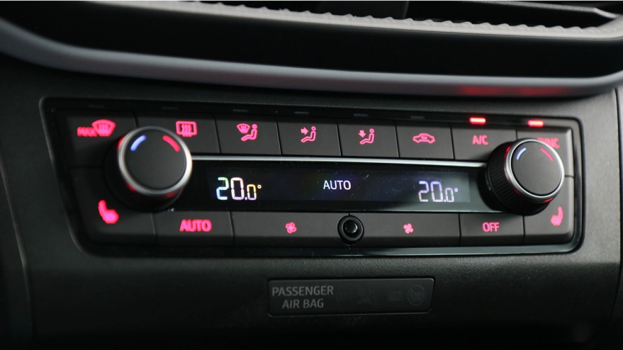 SEAT Arona 1.0 TSI 95pk Style Business Intense