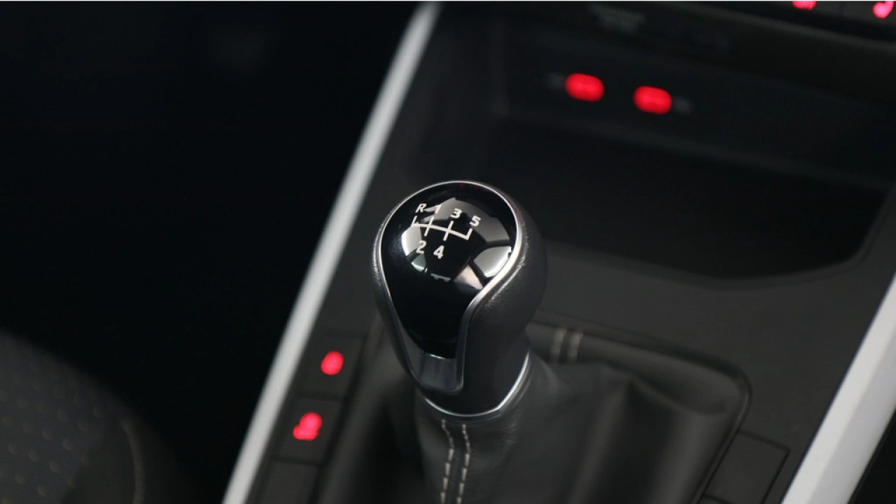 SEAT Arona 1.0 TSI 95pk Style Business Intense