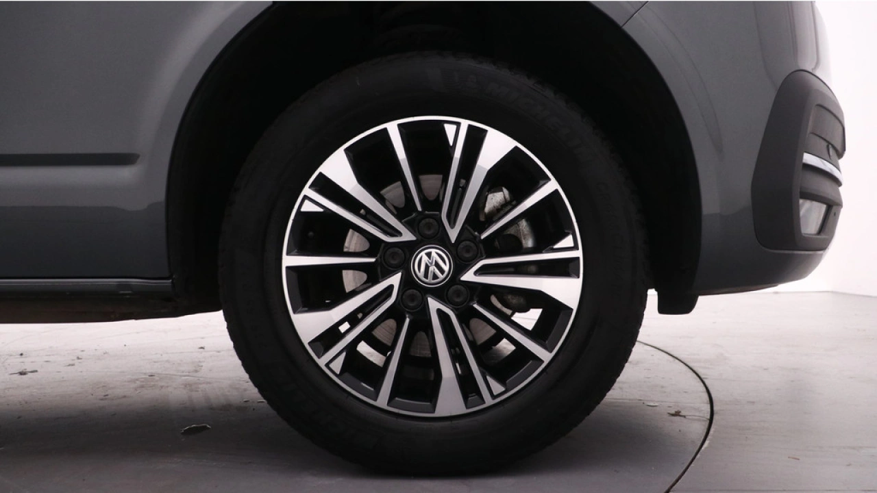 VW Bedrijfswagens Transporter L1H1 2.0 TDI 150pk DSG Bulli