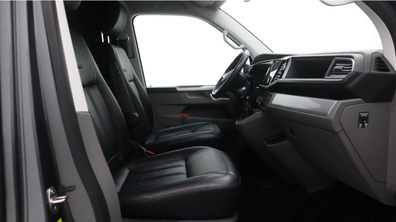 VW Bedrijfswagens Transporter L1H1 2.0 TDI 150pk DSG Bulli