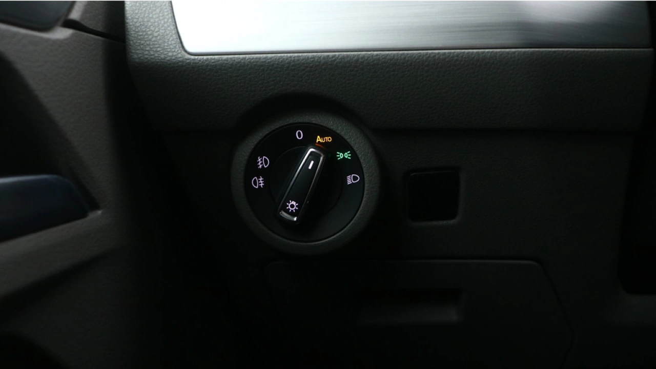 VW Bedrijfswagens Transporter L1H1 2.0 TDI 150pk DSG Bulli