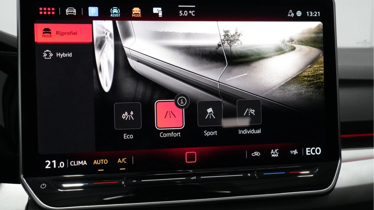 Volkswagen Golf 1.5 eHybrid 204pk Life Edition