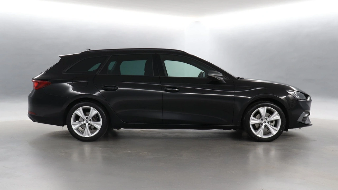 SEAT Leon Sportstourer 1.0 eTSI 110pk FR Business DSG