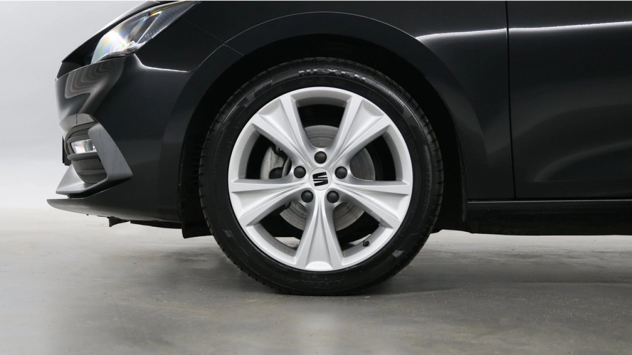 SEAT Leon Sportstourer 1.0 eTSI 110pk FR Business DSG