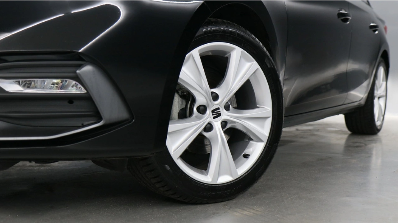 SEAT Leon Sportstourer 1.0 eTSI 110pk FR Business DSG