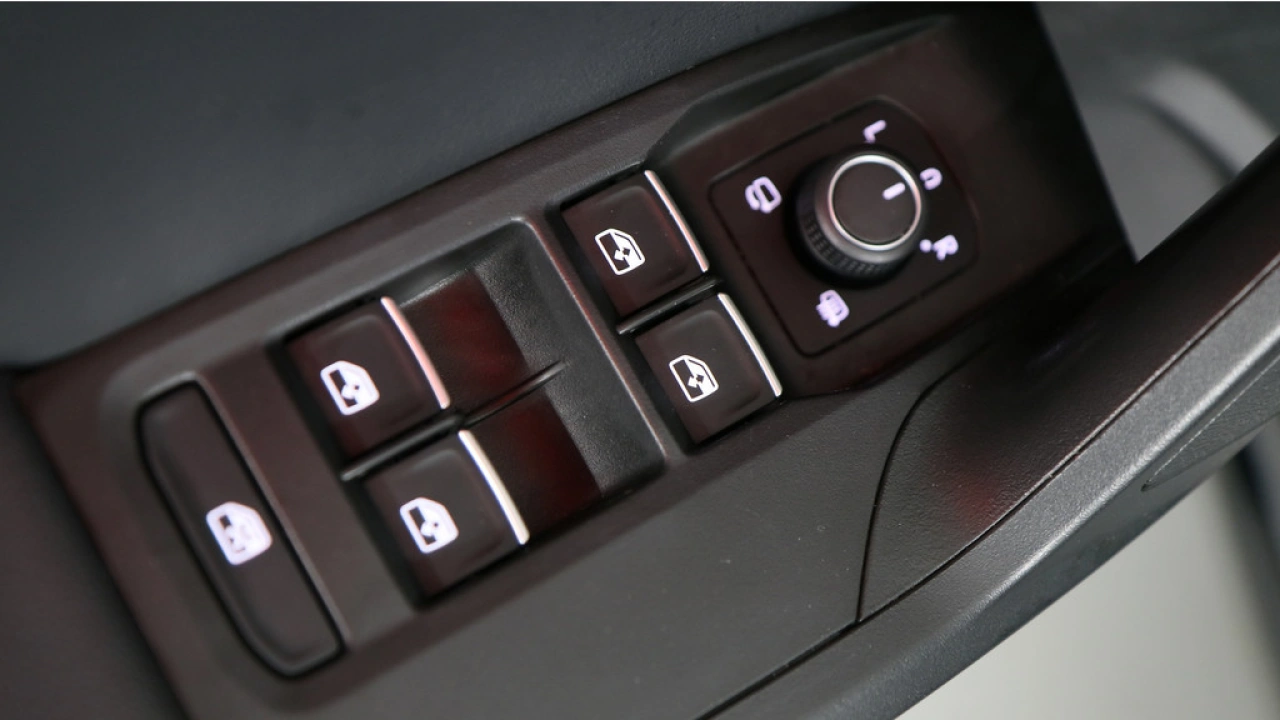 SEAT Leon Sportstourer 1.0 eTSI 110pk FR Business DSG