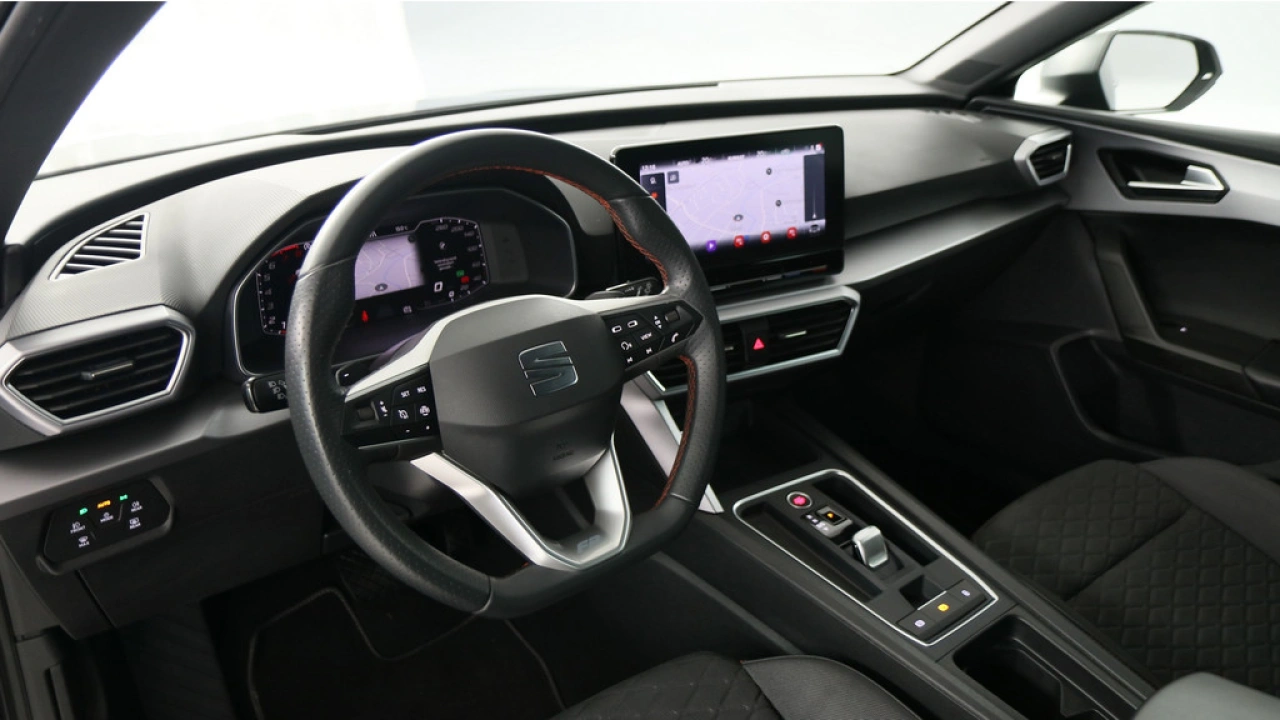 SEAT Leon Sportstourer 1.0 eTSI 110pk FR Business DSG