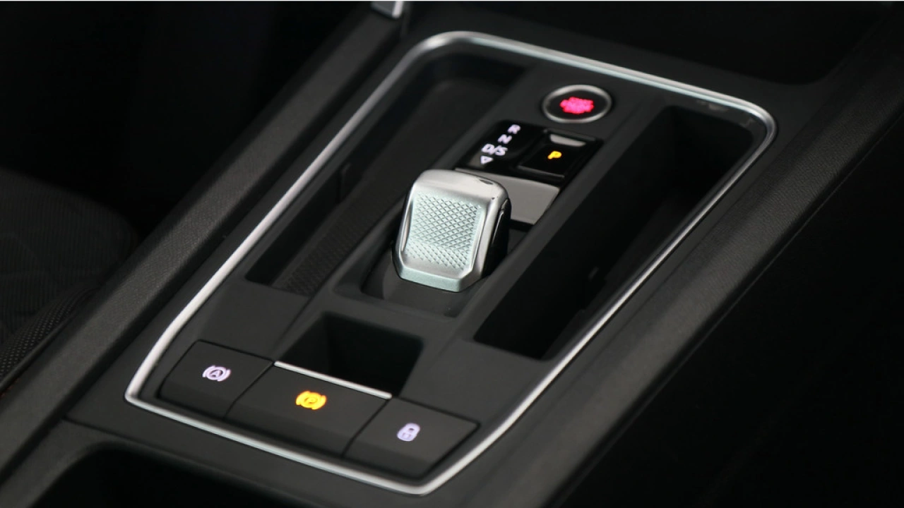 SEAT Leon Sportstourer 1.0 eTSI 110pk FR Business DSG