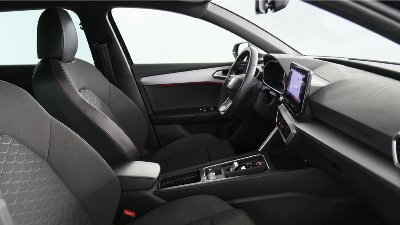 SEAT Leon Sportstourer 1.0 eTSI 110pk FR Business DSG