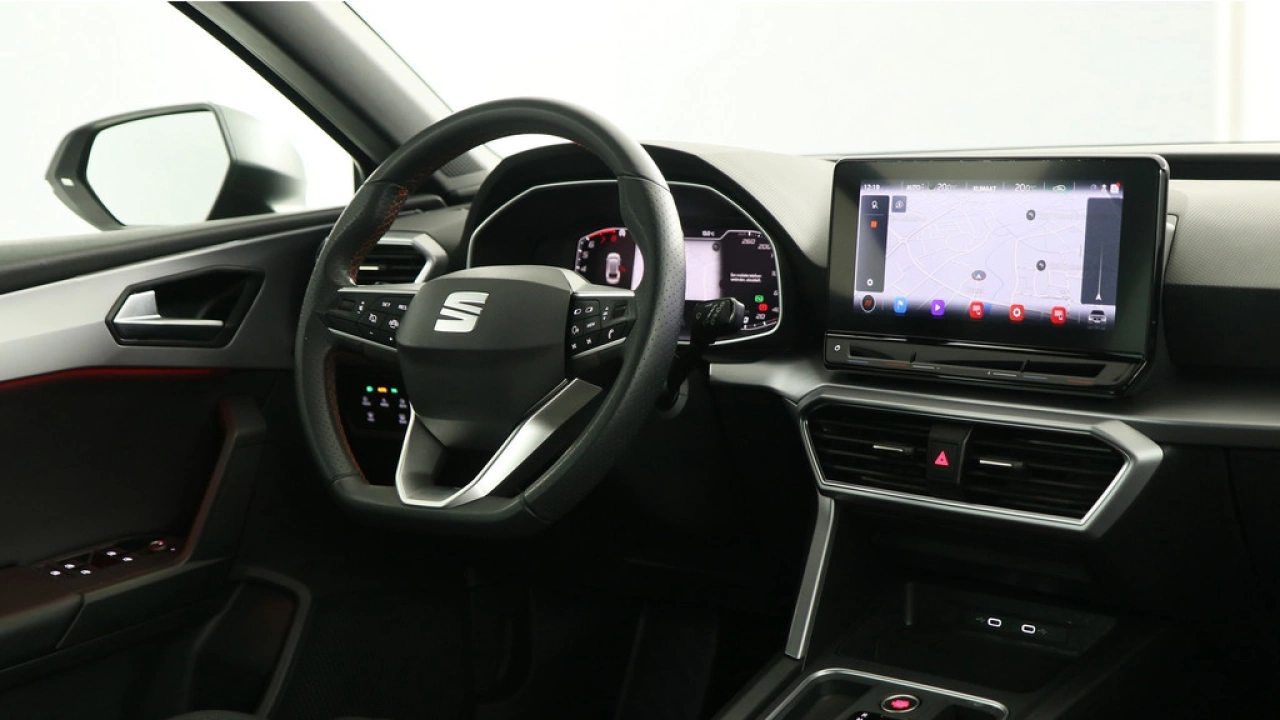 SEAT Leon Sportstourer 1.0 eTSI 110pk FR Business DSG