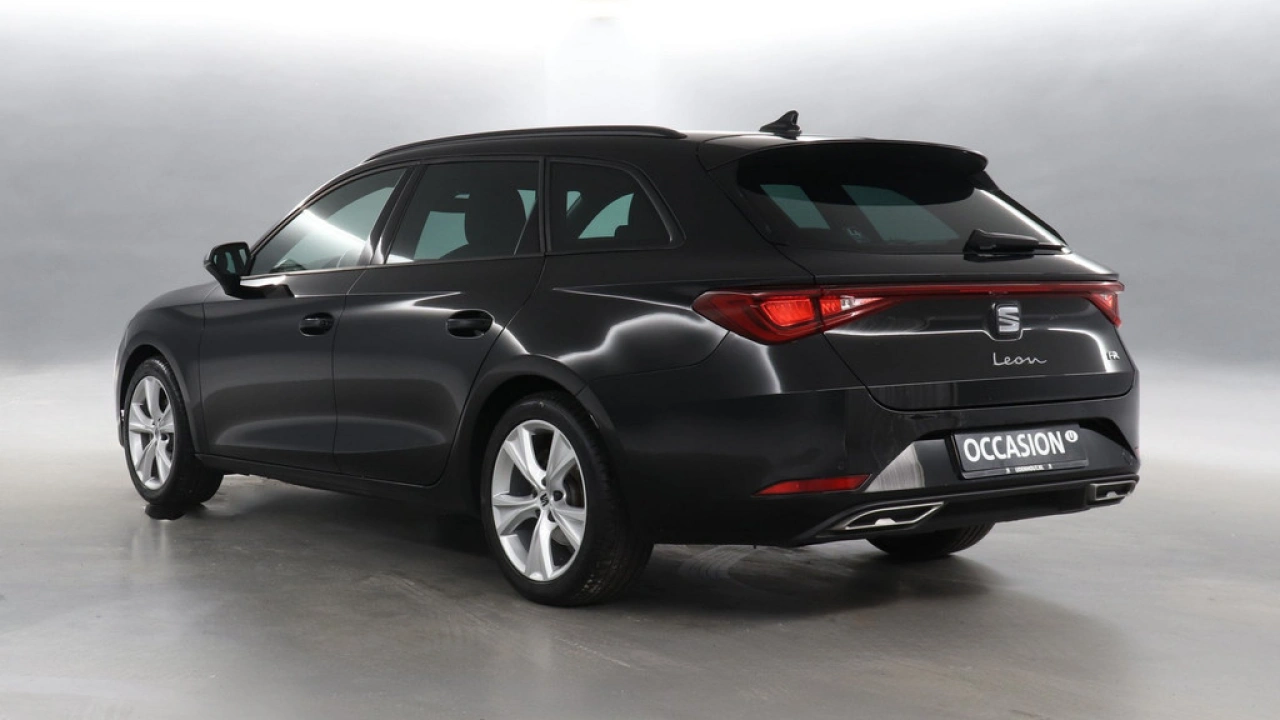 SEAT Leon Sportstourer 1.0 eTSI 110pk FR Business DSG