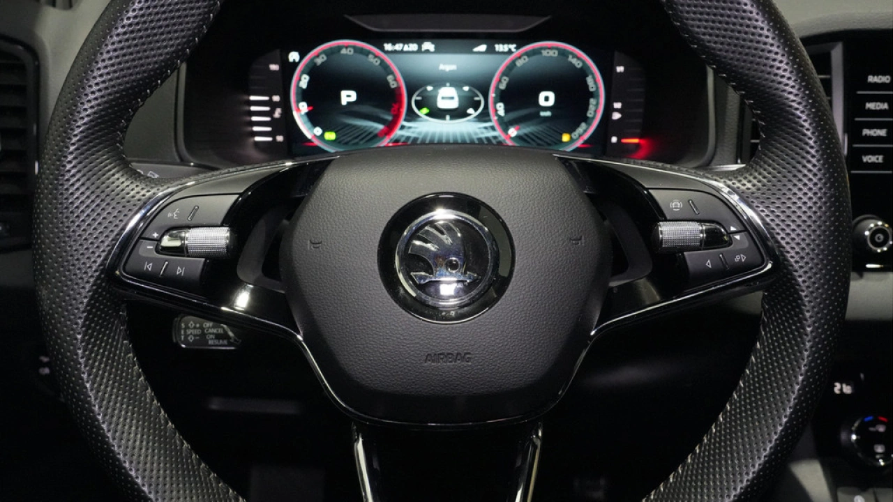 Škoda Karoq 1.5 TSI ACT 150pk DSG Sportline Business