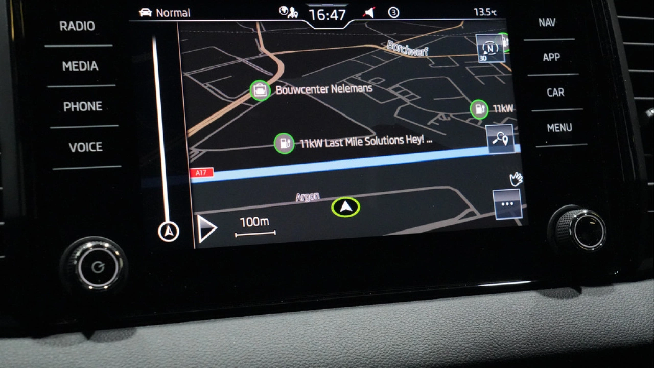 Škoda Karoq 1.5 TSI ACT 150pk DSG Sportline Business