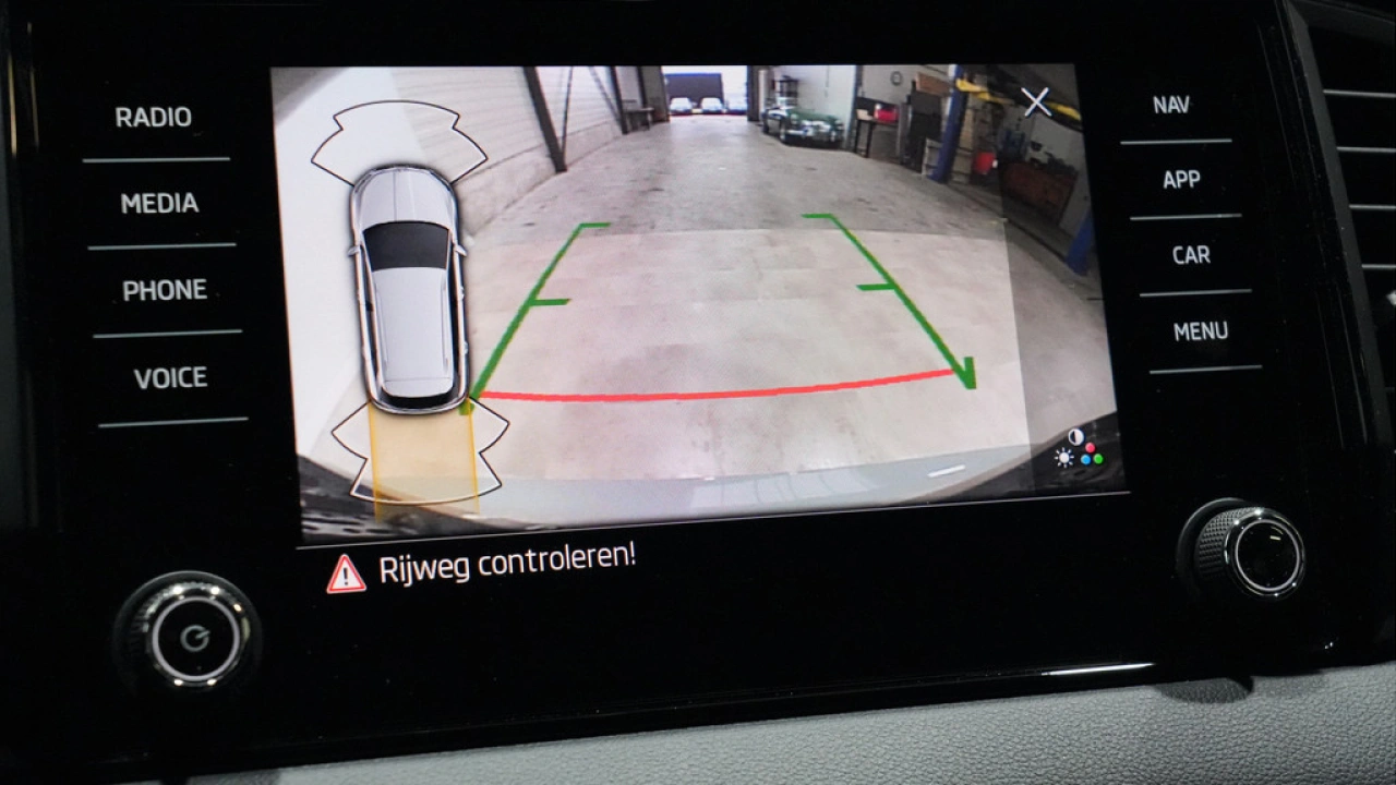 Škoda Karoq 1.5 TSI ACT 150pk DSG Sportline Business