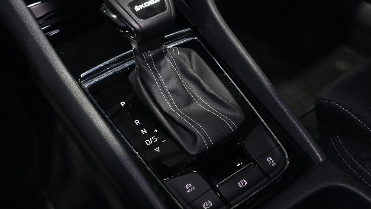 Škoda Karoq 1.5 TSI ACT 150pk DSG Sportline Business