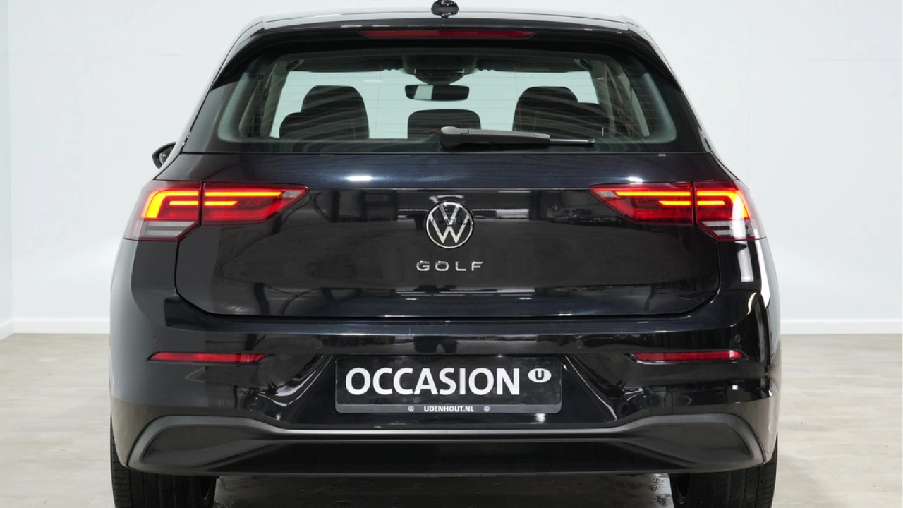 Volkswagen Golf 1.0 TSI 110pk Life Business