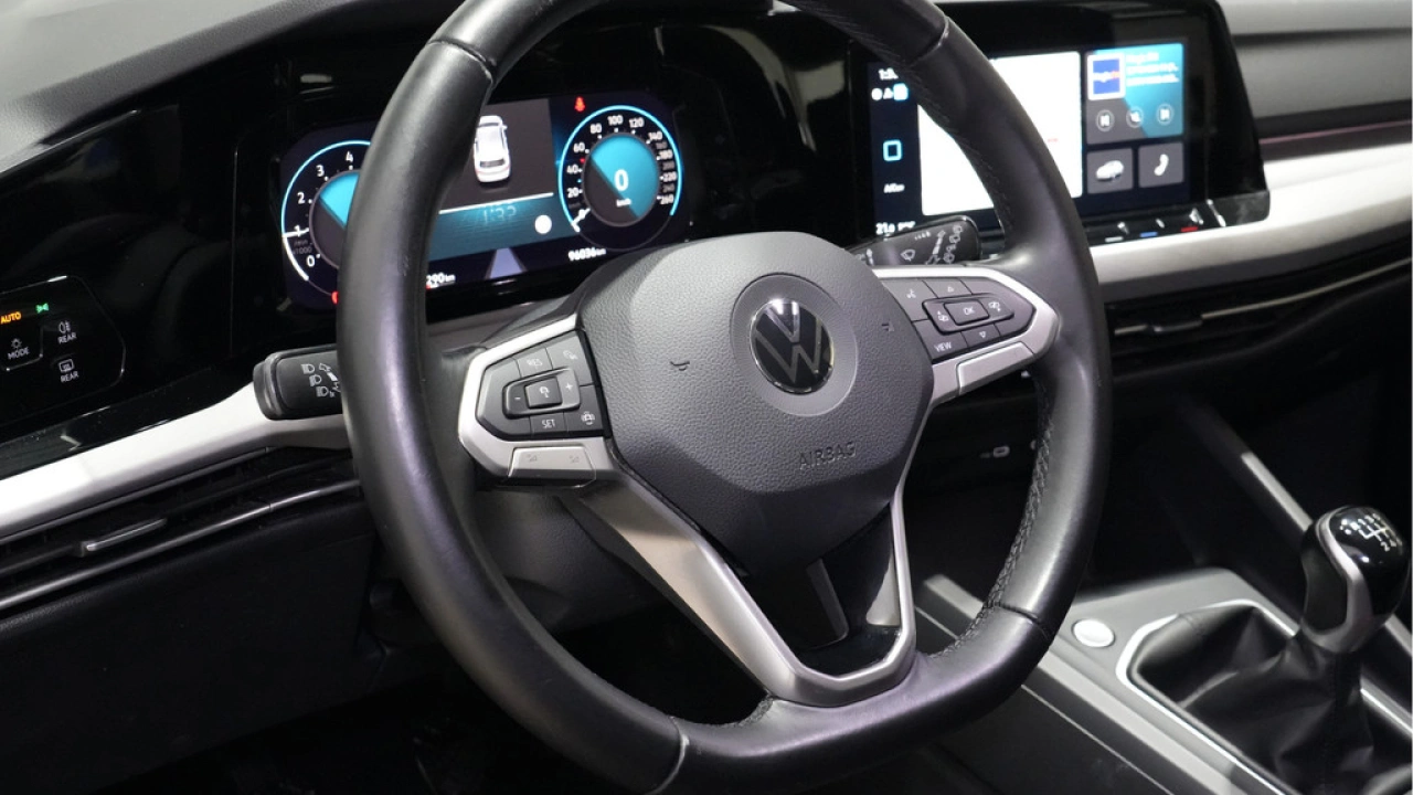 Volkswagen Golf 1.0 TSI 110pk Life Business