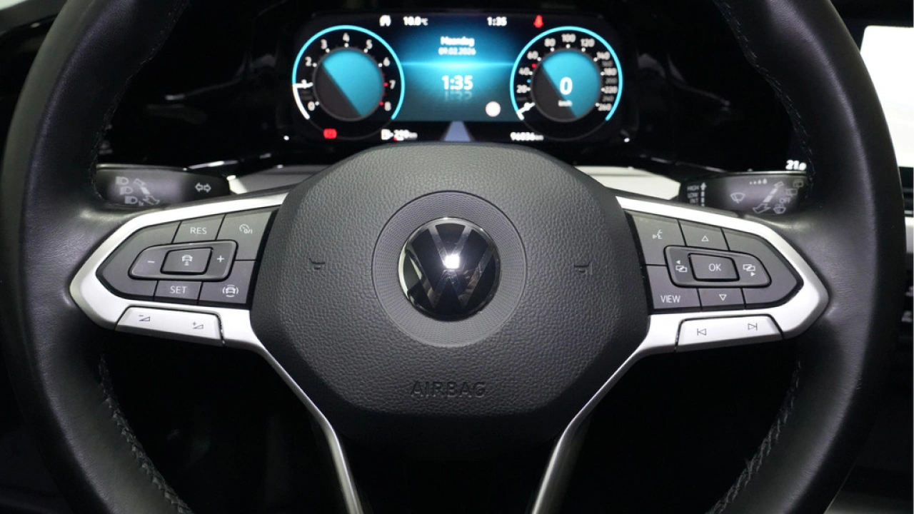 Volkswagen Golf 1.0 TSI 110pk Life Business