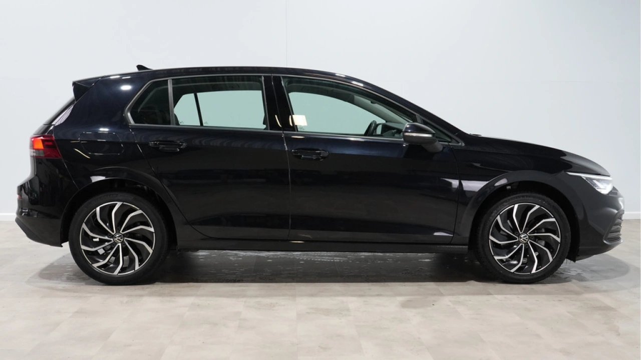 Volkswagen Golf 1.0 TSI 110pk Life Business