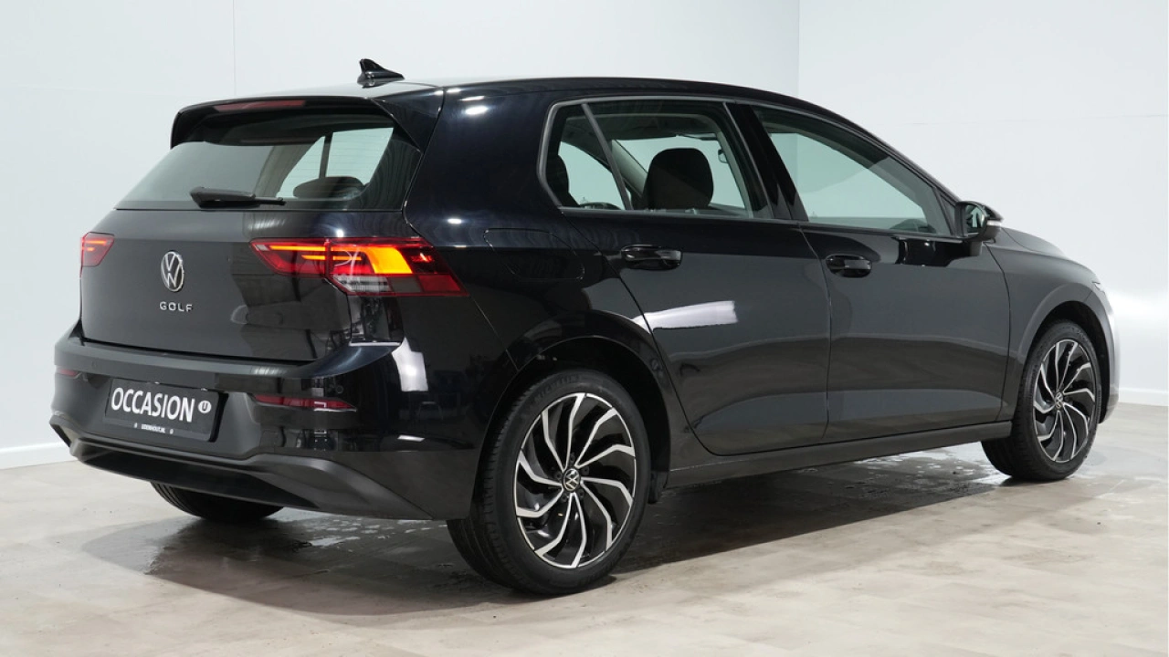 Volkswagen Golf 1.0 TSI 110pk Life Business