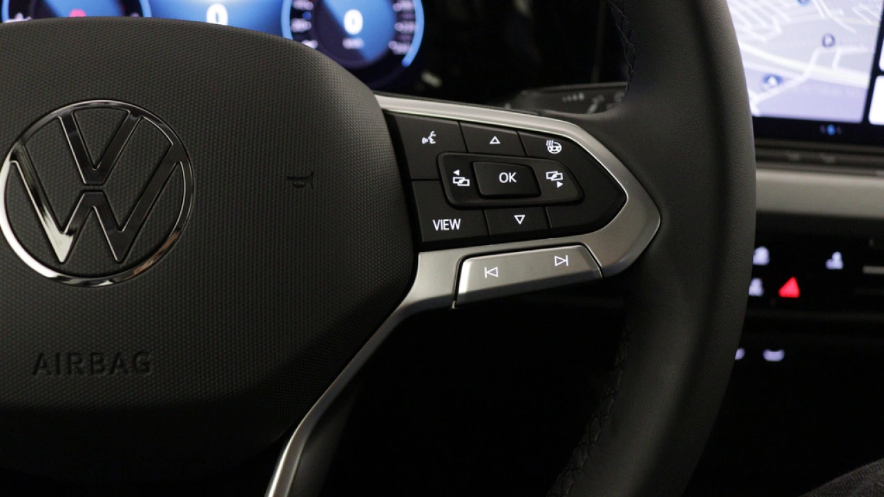 Volkswagen Golf 1.0 eTSI 110pk DSG Life Business