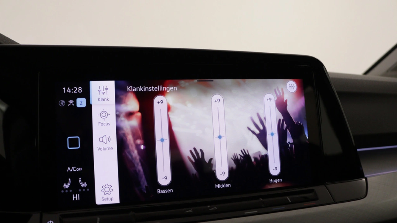 Volkswagen Golf 1.0 eTSI 110pk DSG Life Business