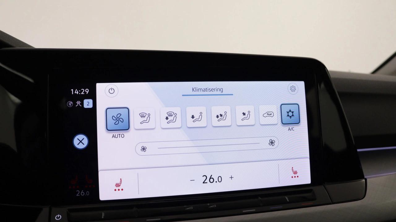 Volkswagen Golf 1.0 eTSI 110pk DSG Life Business