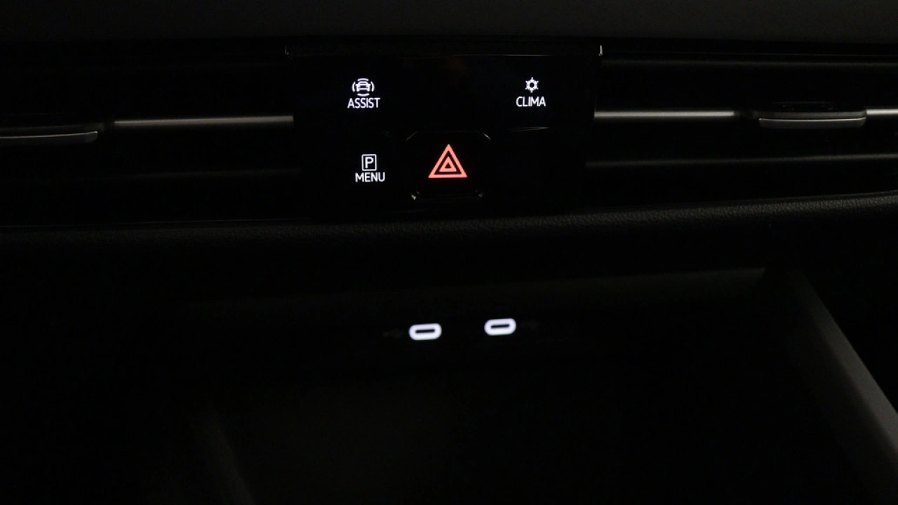 Volkswagen Golf 1.0 eTSI 110pk DSG Life Business