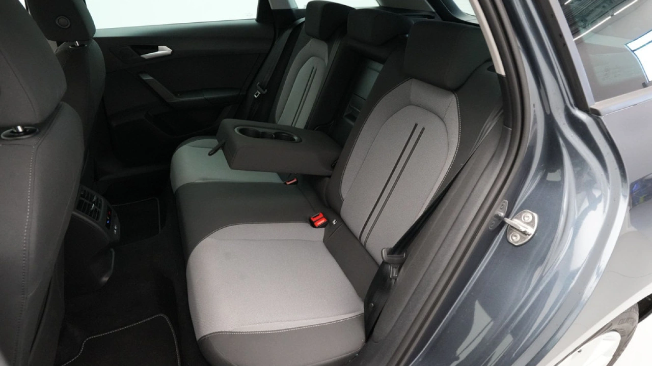 SEAT Leon Sportstourer 1.5 eTSI 150pk DSG Style Business Intense