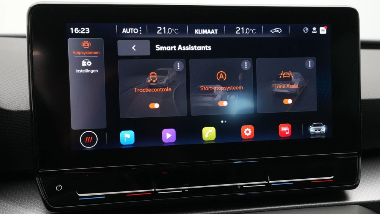 SEAT Leon Sportstourer 1.5 eTSI 150pk DSG Style Business Intense