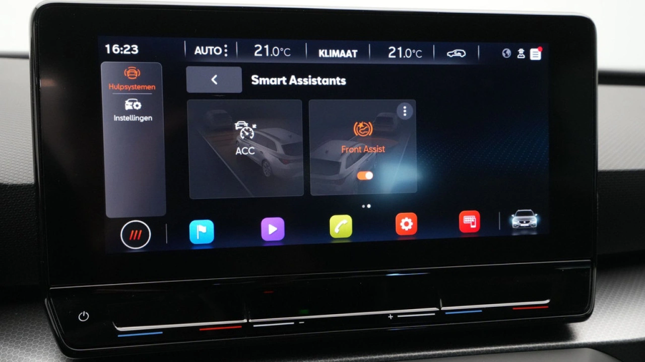 SEAT Leon Sportstourer 1.5 eTSI 150pk DSG Style Business Intense