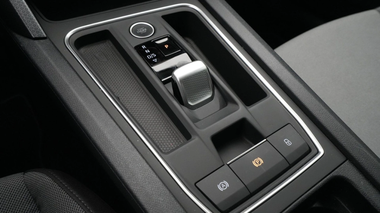 SEAT Leon Sportstourer 1.5 eTSI 150pk DSG Style Business Intense