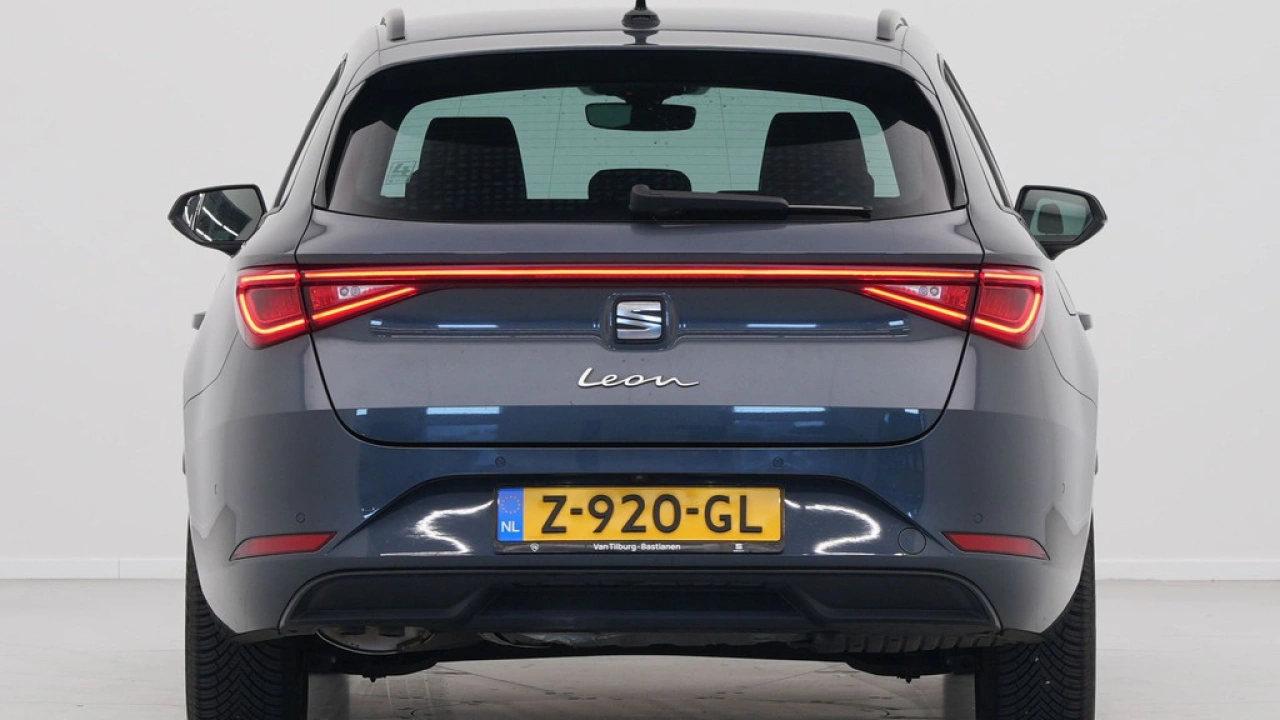 SEAT Leon Sportstourer 1.5 eTSI 150pk DSG Style Business Intense