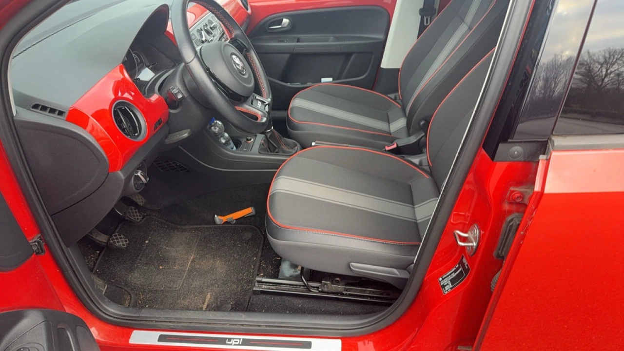 Volkswagen up! 1.0 60pk Groove up! Bluemotion