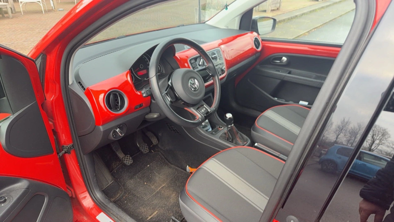 Volkswagen up! 1.0 60pk Groove up! Bluemotion