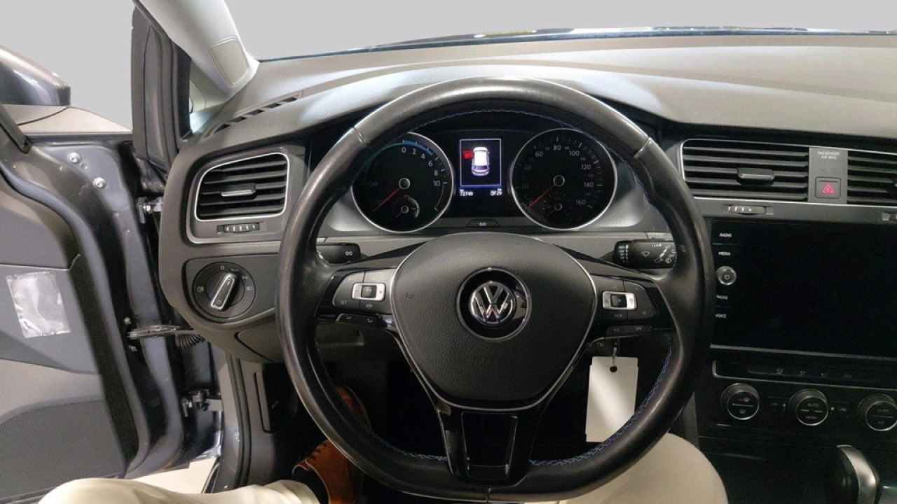 Volkswagen e-Golf E-DITION | Camera | Navigatie | Adapt Cruise control |