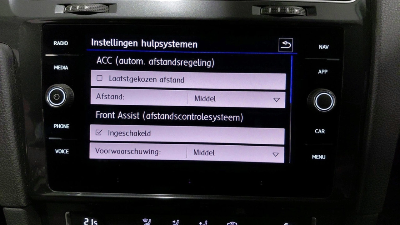 Volkswagen e-Golf E-DITION | Camera | Navigatie | Adapt Cruise control |