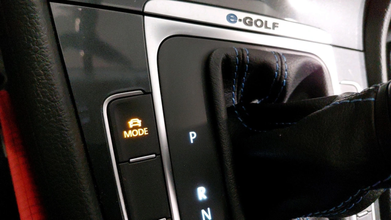 Volkswagen e-Golf E-DITION | Camera | Navigatie | Adapt Cruise control |